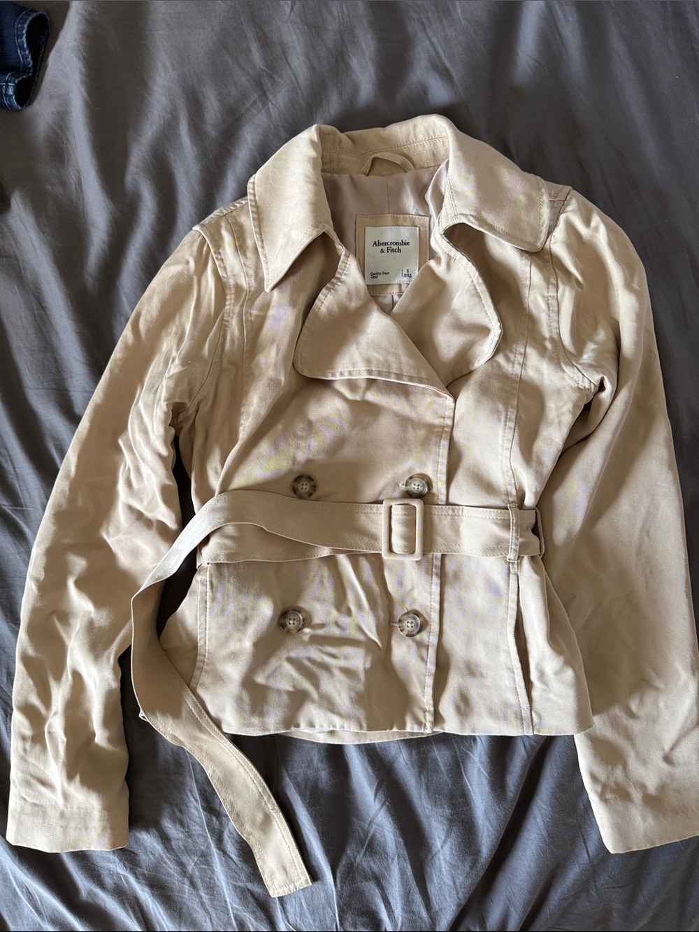 Abercrombie & Fitch Beige Double-Breasted Trench Coat with Belt